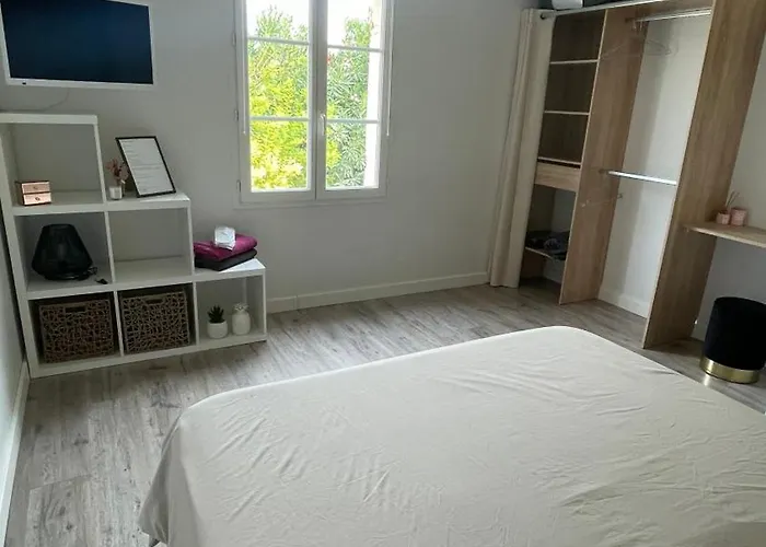 Privée Au Mas Des Fontaines Bed & Breakfast Jonquieres-et-Saint-Vincent