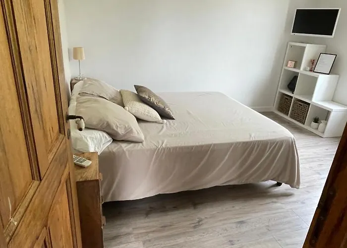Privée Au Mas Des Fontaines Bed & Breakfast 3*